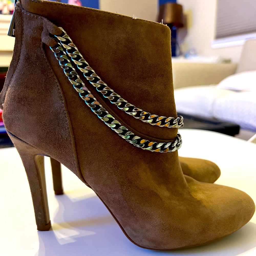Dolce Vita Chain Booties